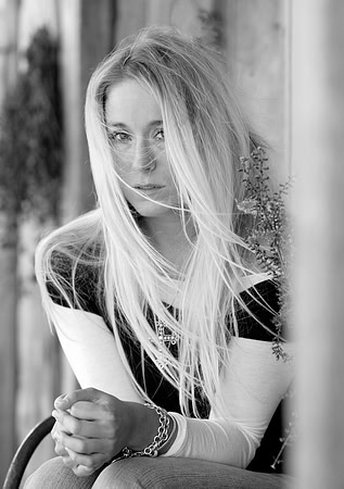 Kelly B-W