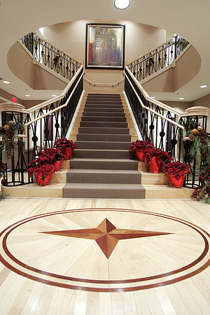 25-BallHomesStairway